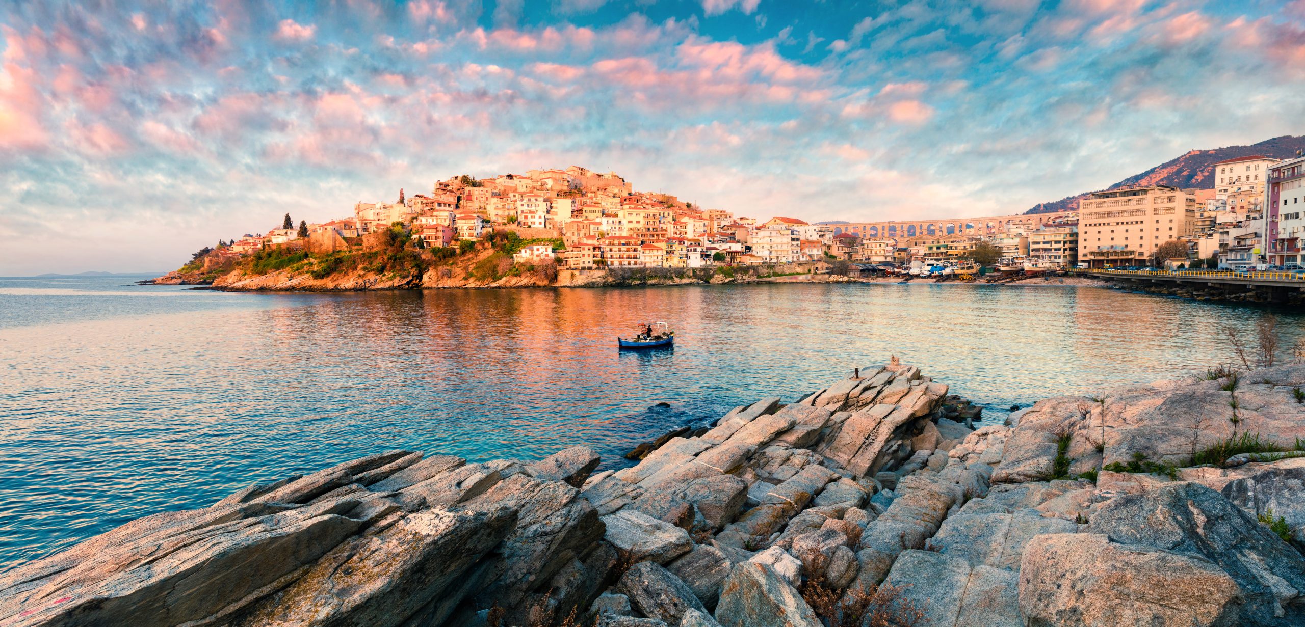 Family vacation in Greece: Kavala and its hidden beaches - изображение 3