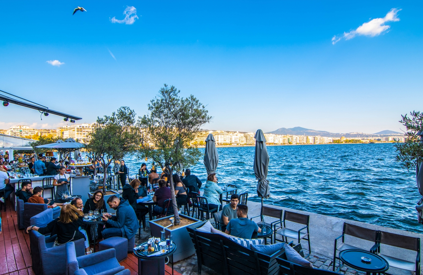 Thessaloniki in style seafront dining and hidden bars - изображение 2